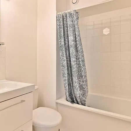 Apartment Proche Canal Saint Martin - Ii